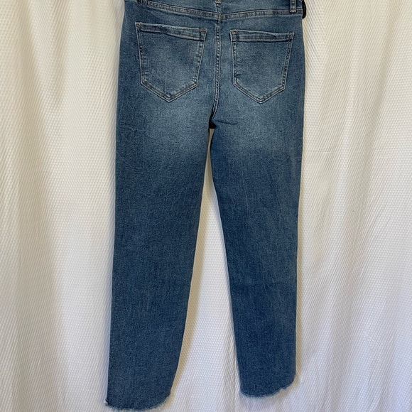 NWT Size 4 Nicole Miller High Rise Skinny Crop Distress Medium Wash Ankle Jeans - Picture 10 of 14